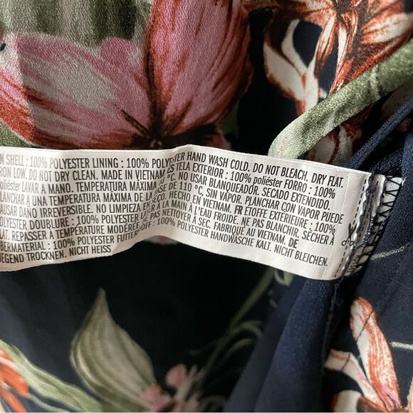 Forever 21 Navy Tropical Floral Wrap Mini Dress Size M NWT - Picture 5 of 11